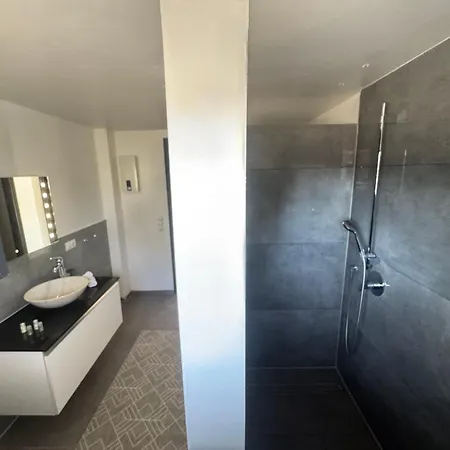 Landruhe Koblenz- Modernes Apartment *