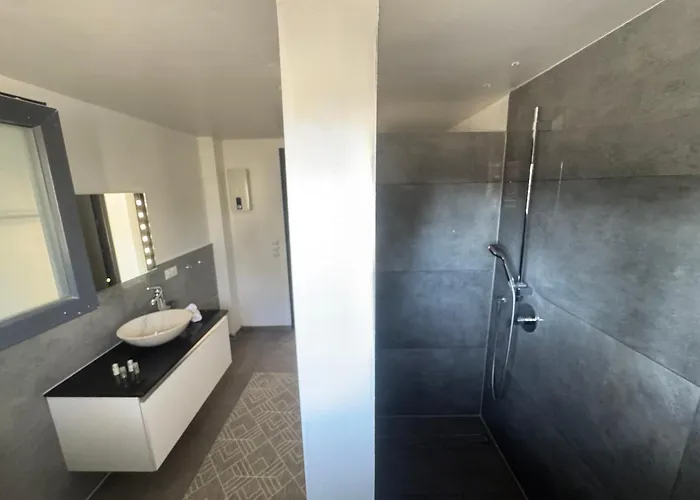 Landruhe Koblenz- Modernes Appartamento *